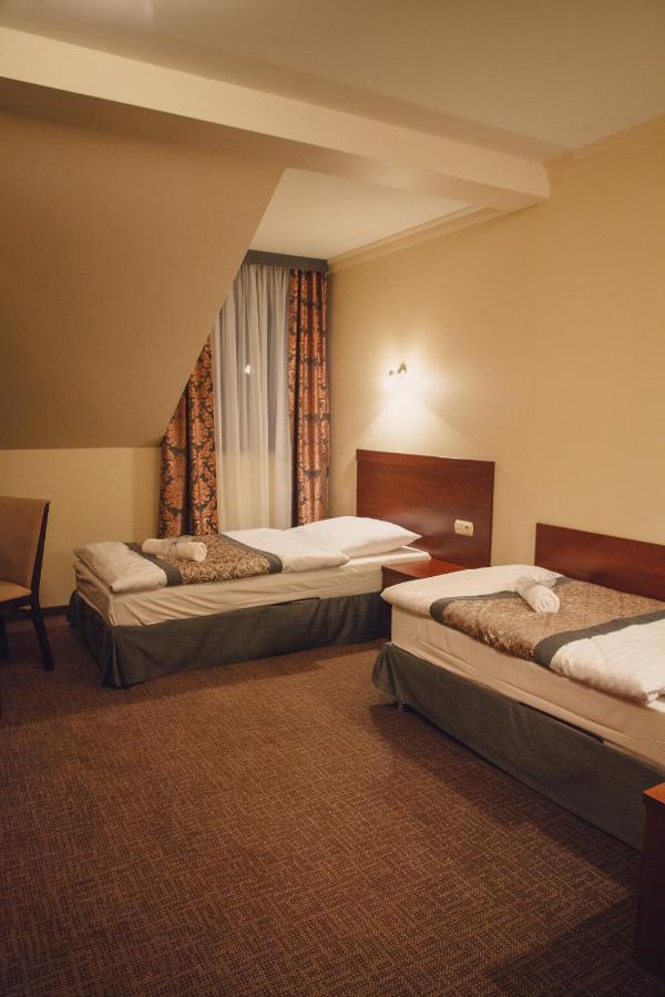 Nad Borkiem Hotell Kosarzyn  Eksteriør bilde