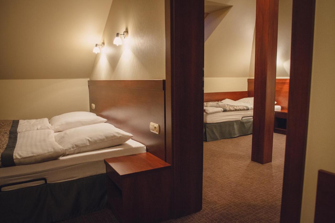 Nad Borkiem Hotell Kosarzyn  Eksteriør bilde