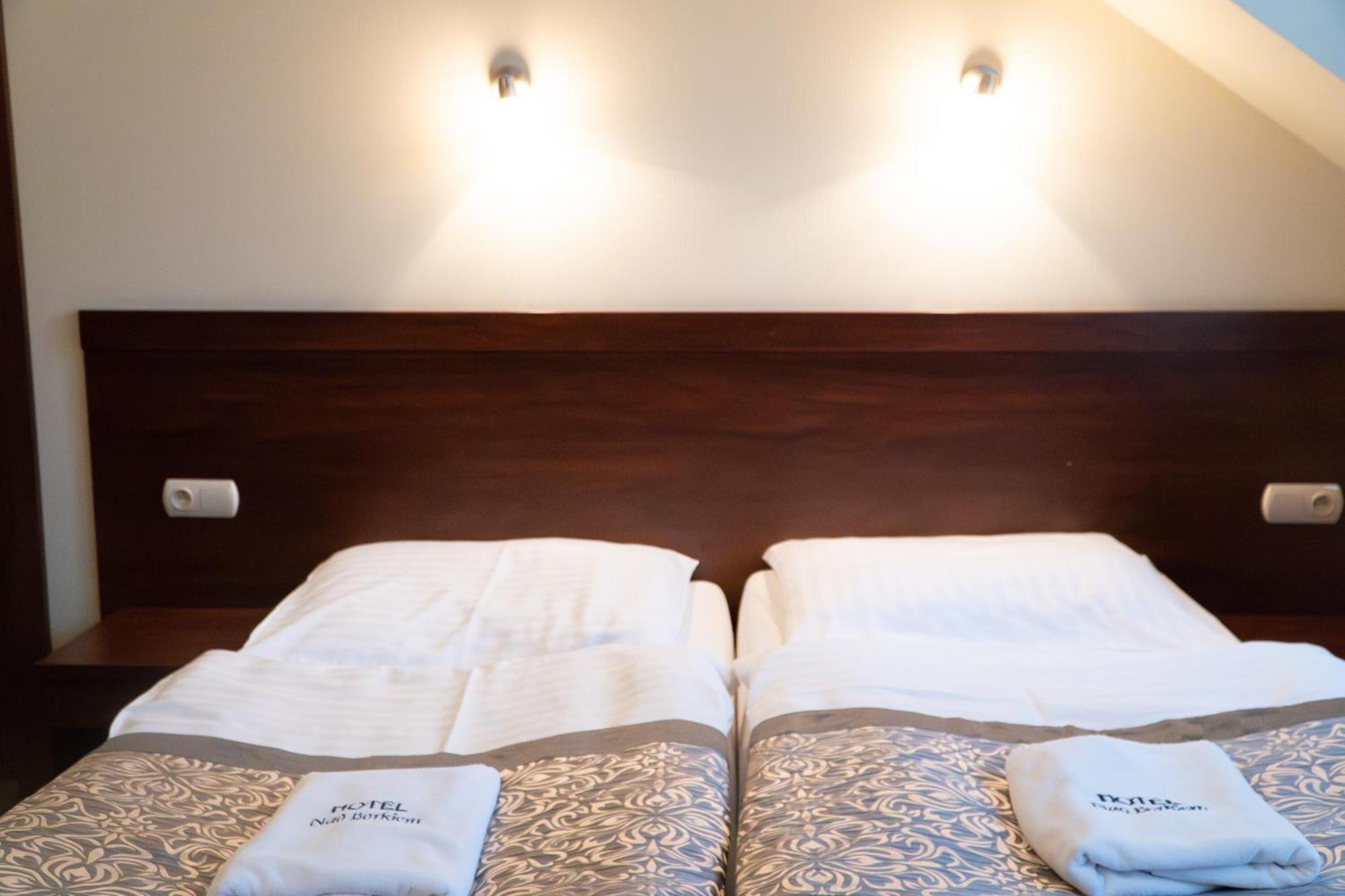 Nad Borkiem Hotell Kosarzyn  Eksteriør bilde